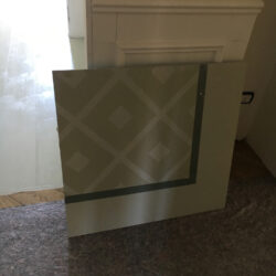 Geometrie sotto i piedi, pittura a pavimento