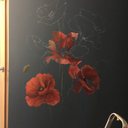 Papaveri nel blu, decorazione su parete