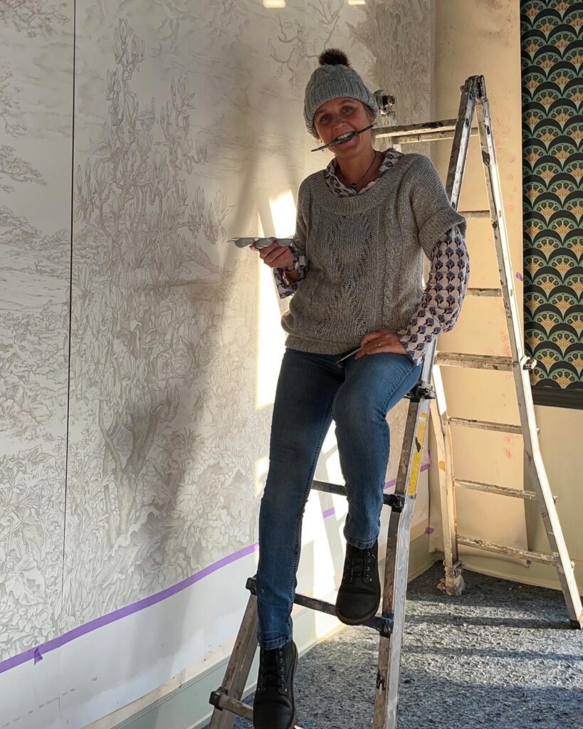 Giulia Meregalli, carta da parati dipinta